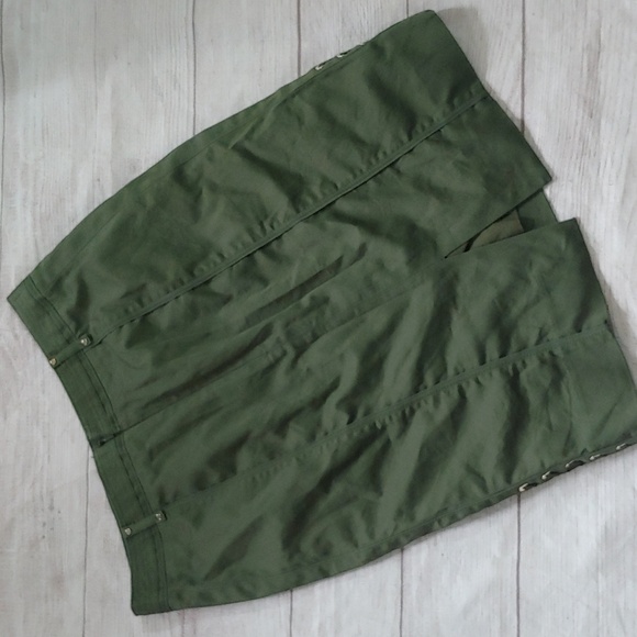 WHITE HOUSE BLACK MARKET SAGE GREEN PENCIL SKIRT - Picture 7 of 9
